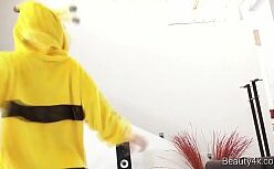 Buceta novinha tomando socadão sem parar do amigo roludo