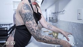 Cam4 brasil tatuada trepando forte na cozinha de casa